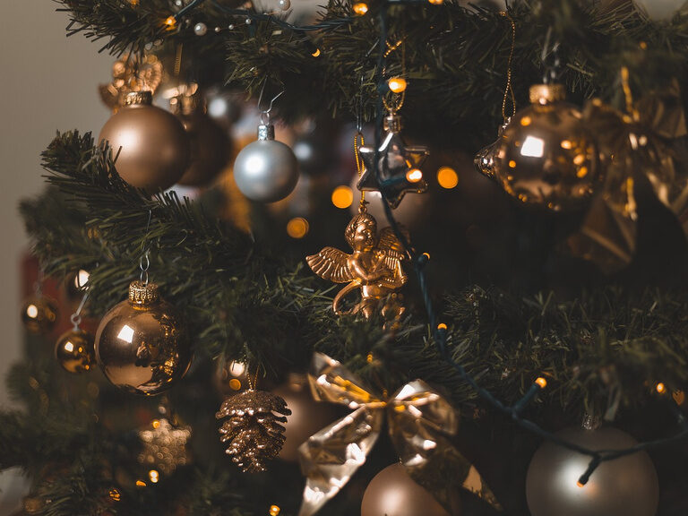 Weihnachtsbaum Geschmückt Urlaub im Montafon Hotel Bergkristall Advent